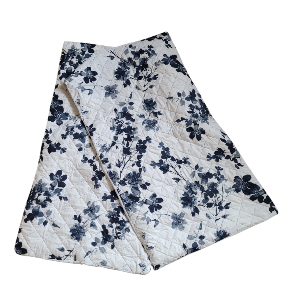Lauren Taylor London King Shams Pair Quilted Blue White Floral 37 x 21"